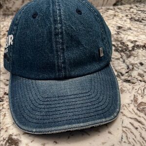 listing-status-banner